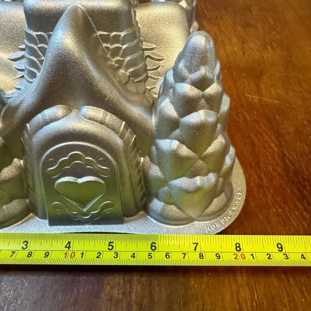 Nordic Ware Bavaria Cottage Bundt Cake Pan Mold Cast Aluminum 10 Cup USA